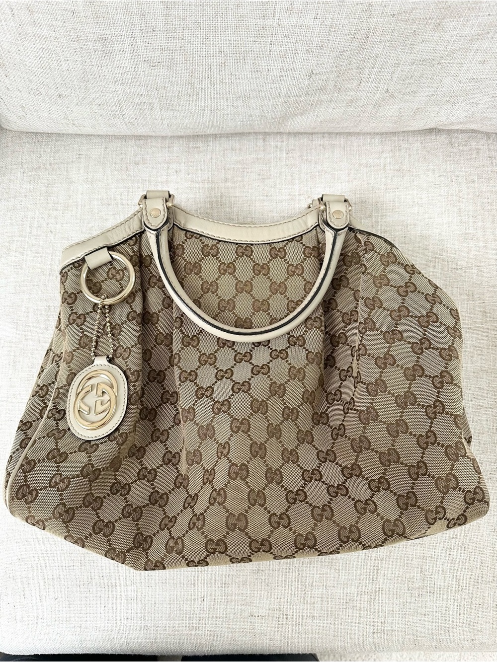Gucci Sukey GG Canvas Tote Beige Brown Ivory Leather Trim 211944